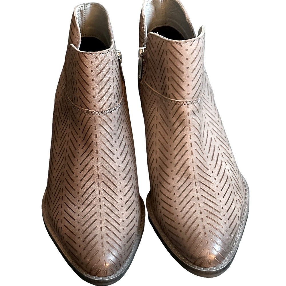 Charles by Charles David Zander Booties. Size 8 women’s boots